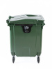 Мусорный контейнер 1100Л со сплошной крышкой зеленый